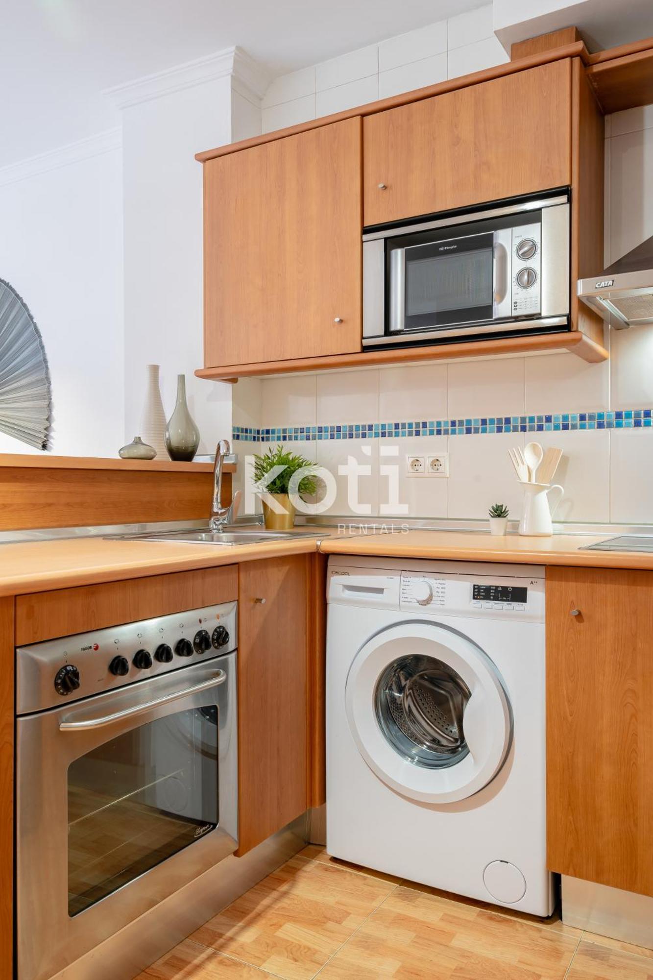 Koti Rentals - Sandy Beach Apartment Fuengirola Exteriör bild